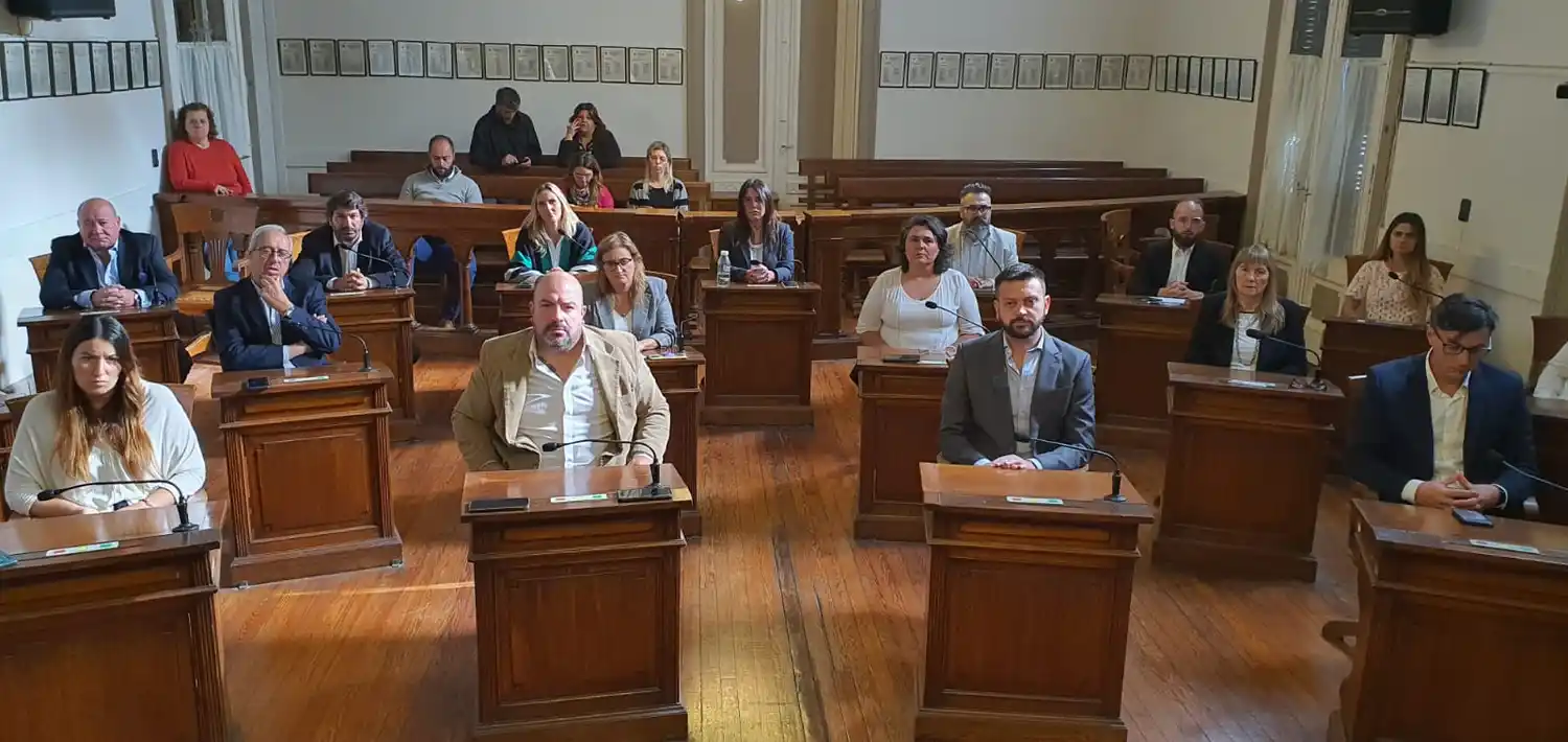 El Concejo realizó una sesión especial para conmemorar el Bicentenario