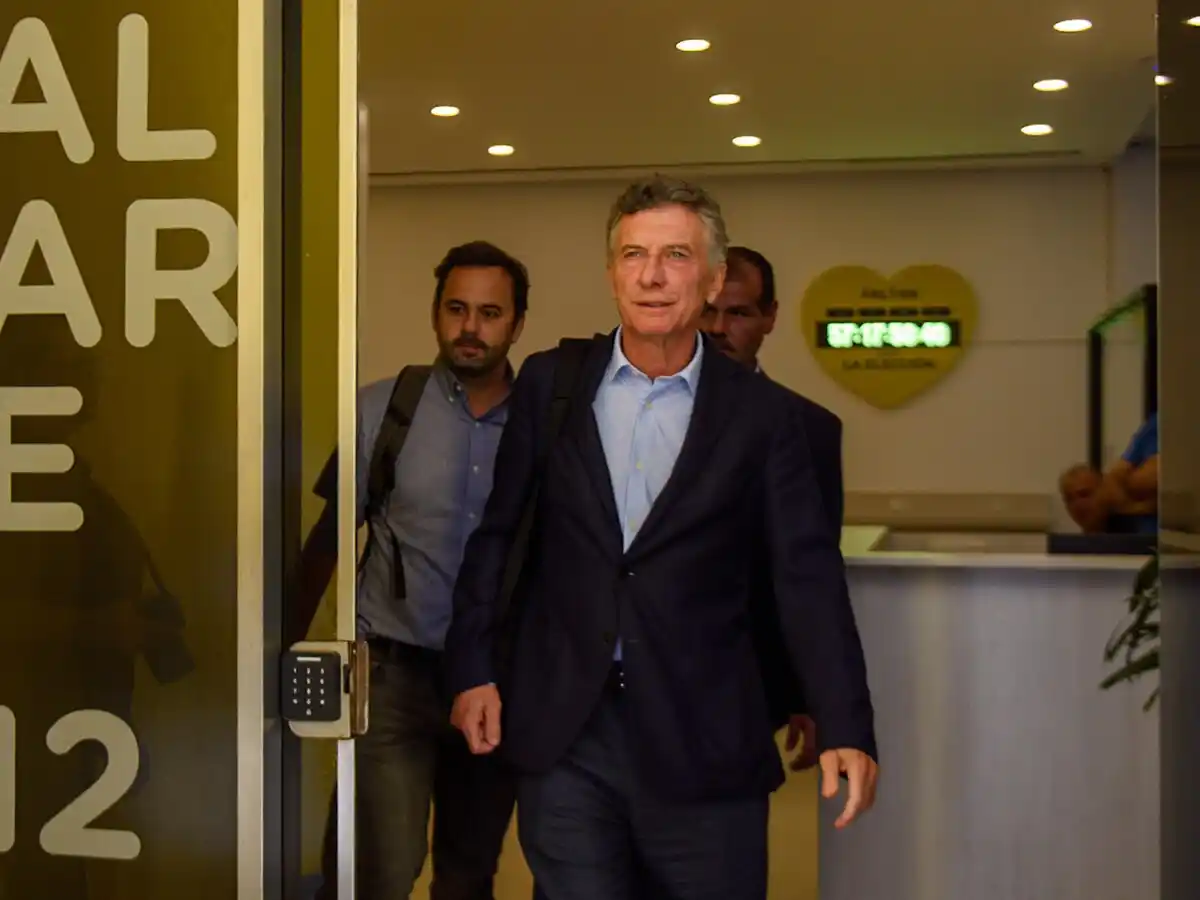 Macri hace equilibrio entre brindar gobernabilidad a Milei y que no se le diluya el partido.