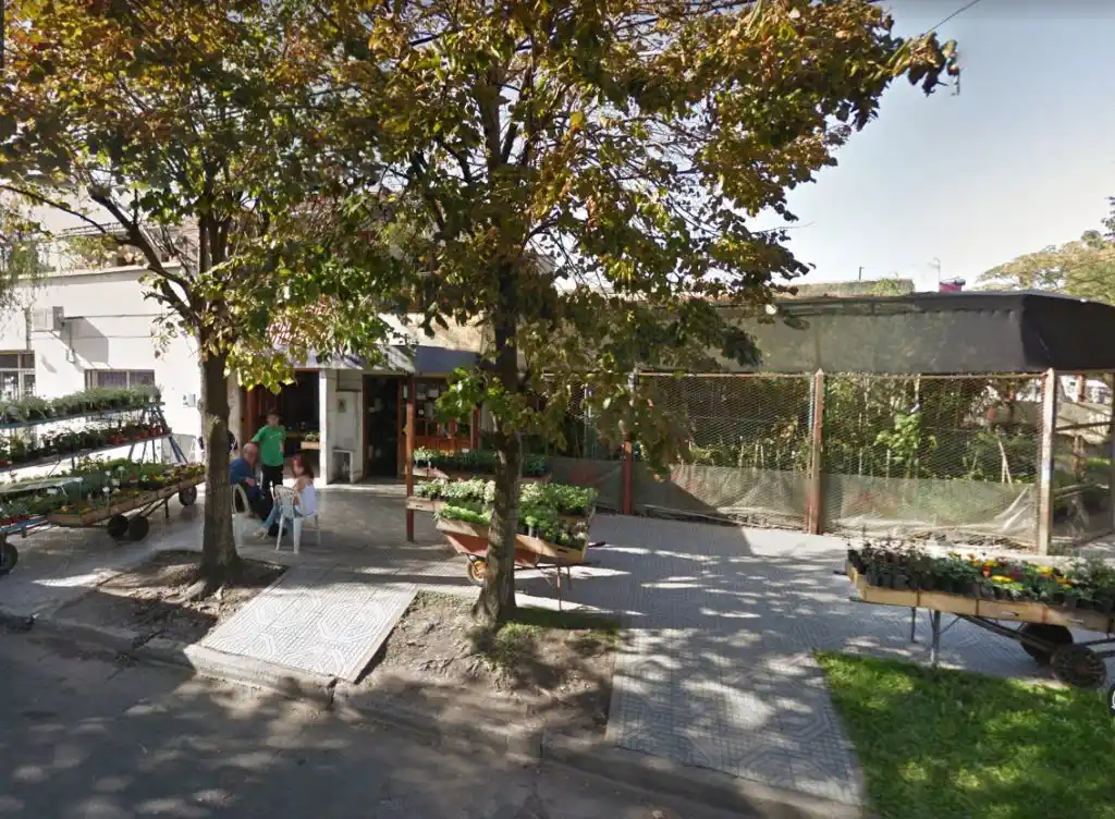 Entró a robar en un vivero, tomó rehenes y mató a dos personas