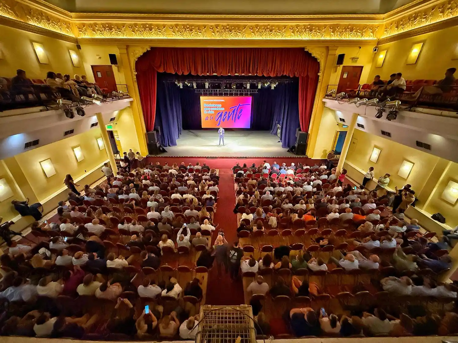 Maximiliano Pullaro participó este miércoles de una reunión de trabajo interministerial en el Centro Cultural ATE Casa España de la ciudad de Santa Fe. Foto: GSF