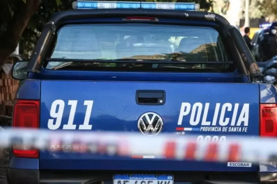 Atacó a la pareja de su madre con un cuchillo y lo mató: aunque quedó en prisión preventiva, alegan que fue legítima defensa