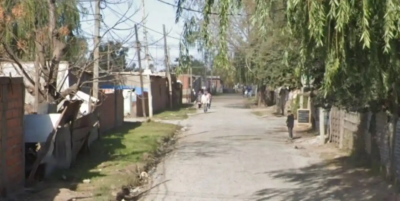 El crimen ocurrió en inmediaciones de Nahuel Huapi al 3200 de la localidad del sur santafesino.