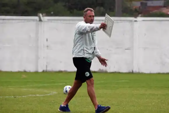 Kimberley recibe al puntero del grupo