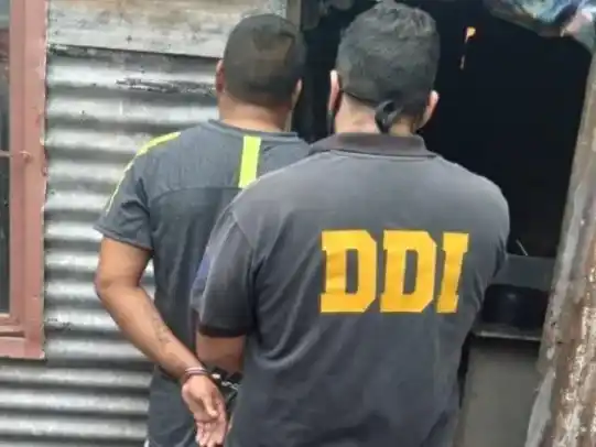 Un hombre y tres mujeres fueron apresadas por el asesinato de un hombre en el barrio Aguas Claras