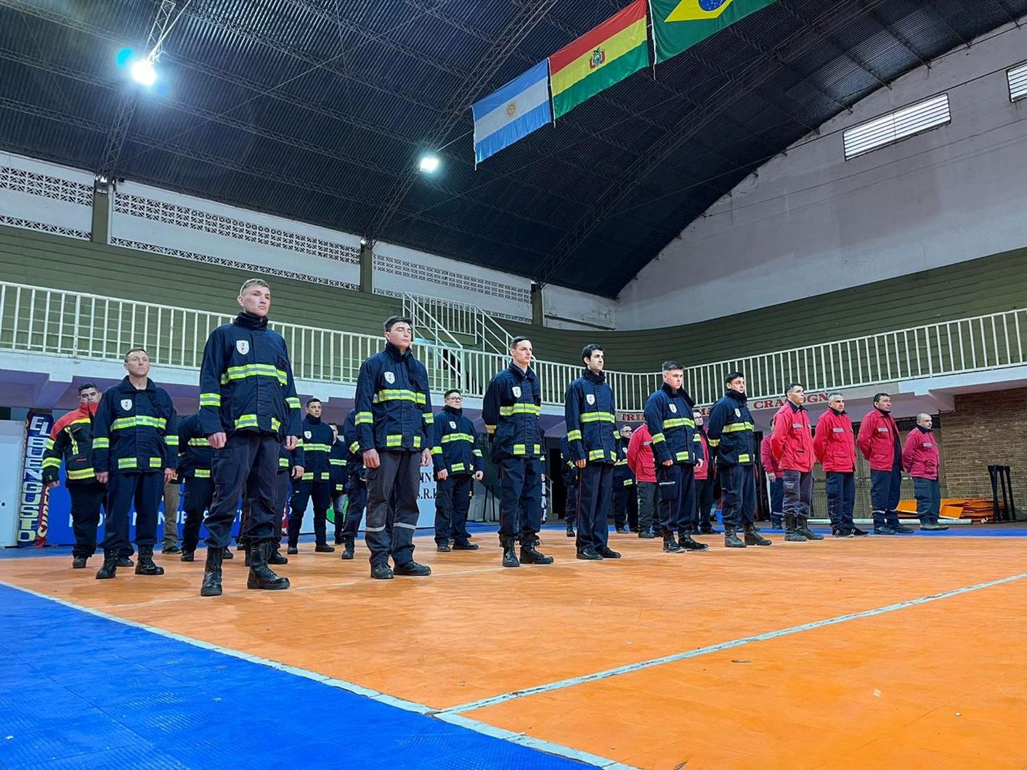 Formación de bomberos en Villa Ocampo.