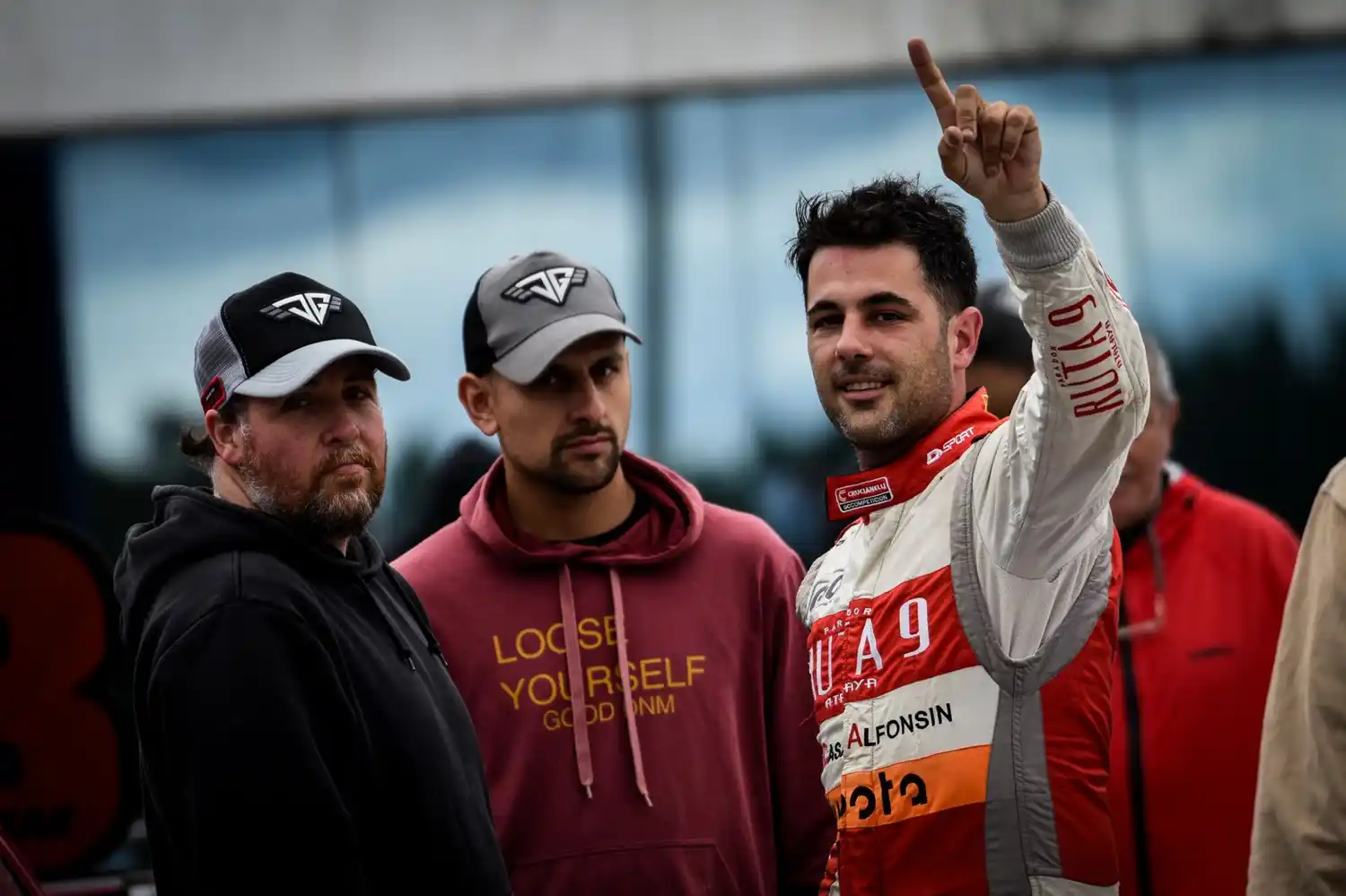 El equipo “está por el camino correcto”: Juanchi Gárriz celebró su regreso con victoria en la Monomarca Fiat Uno