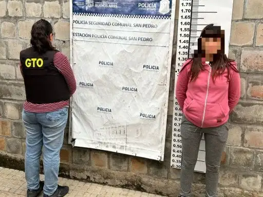 aprehendida en bajo puerto