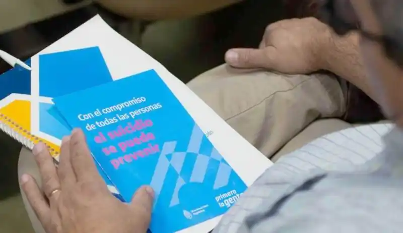 VITAM, un programa de prevención, intervención 
y postvención de los comportamientos suicidas