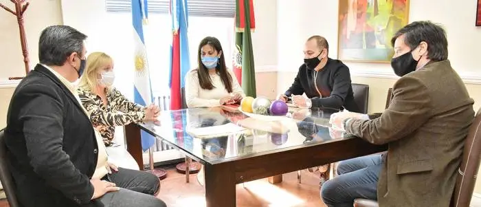 Conversatorio sobre perspectiva de géneros y cuidados 