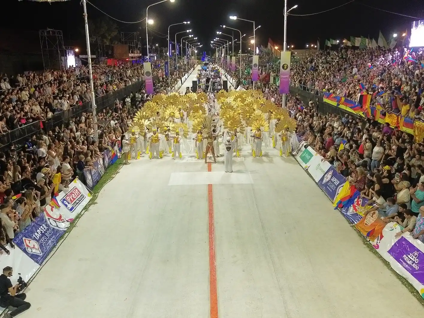 El Carnaval de Concordia vivió una cuarta noche a pura pasión en el Día de los Enamorados