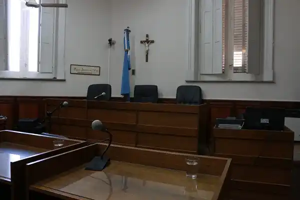 Había salido de la cárcel bajo palabra, pero volvió a robar y lo atraparon