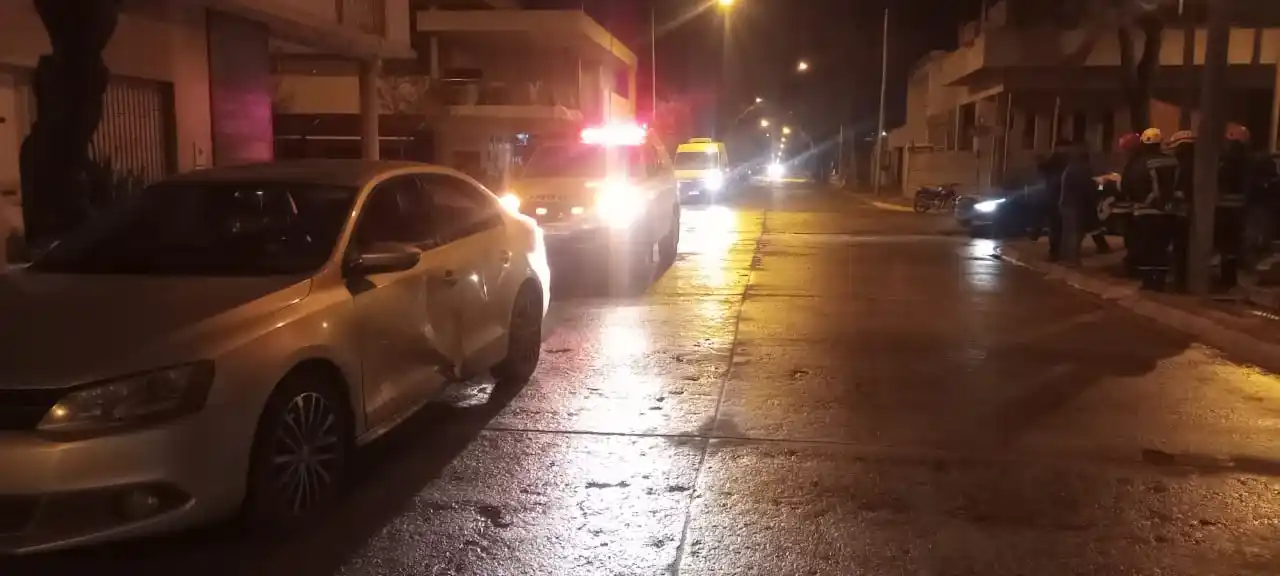 El accidente se registró en el cruce de Azcuénaga y Colón. Foto: BVVT