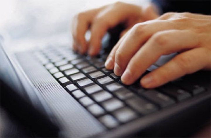 Docentes afirman que en cuarentena se profundizó la sobrecarga laboral