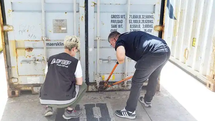 La Aduana descubrió irregularidades  en la importación de  útiles escolares