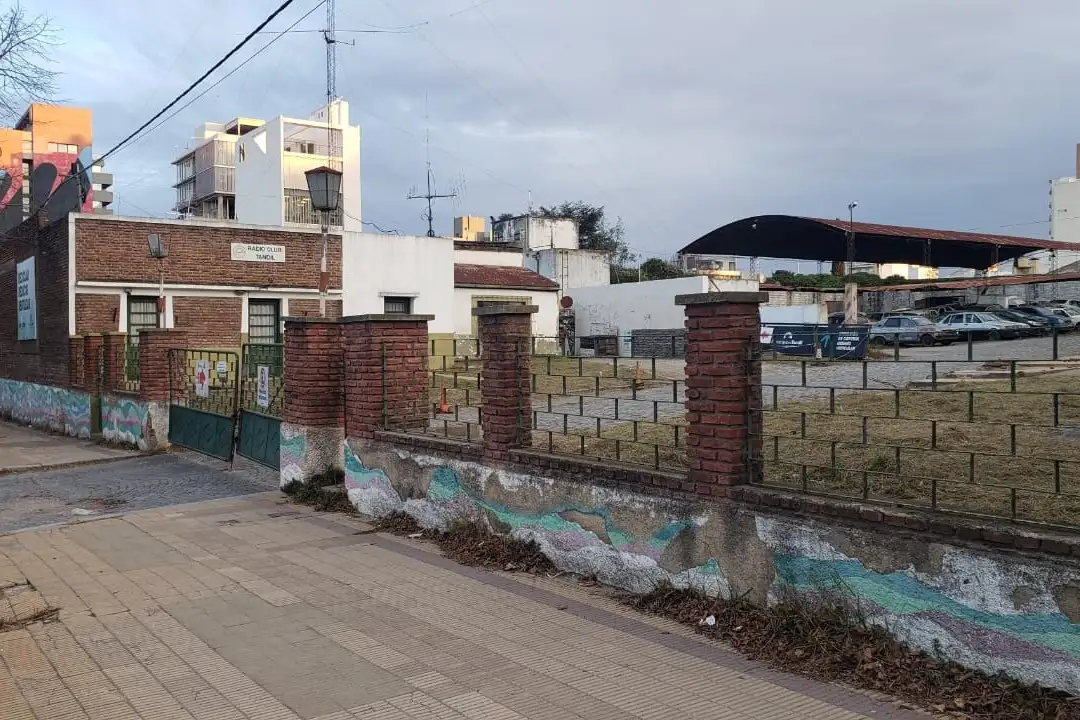 En el predio funcionaba la Estación Centro de la Red de Puntos Limpios y el Corralón Municipal.