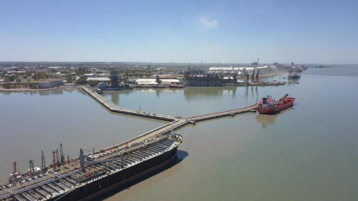 Bahía Blanca vuelve a tener la posibilidad de instalar una planta de GNL tras quedar afuera del proyecto de YPF