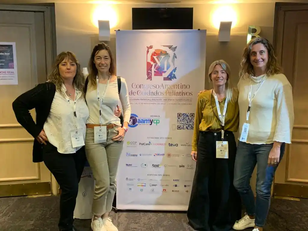 Pilar Adaro, Pilar Muñoz, Cecilia Kranewitter, Mercedes García Richter, Carolina Franco y Cecilia Martens son las autoras del trabajo premiado.