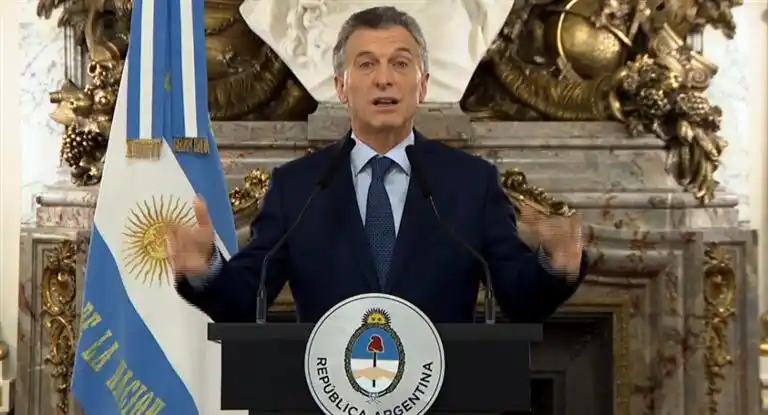 Macri admitió que el país está en “emergencia” e insistió con que hay que acelerar el ajuste