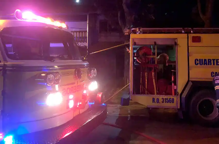 Incendio en el primer piso de un Chalet de Parque Luro