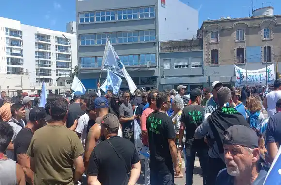 Desde el SOMU aseguran que "está solucionado el conflicto" con la flota congeladora