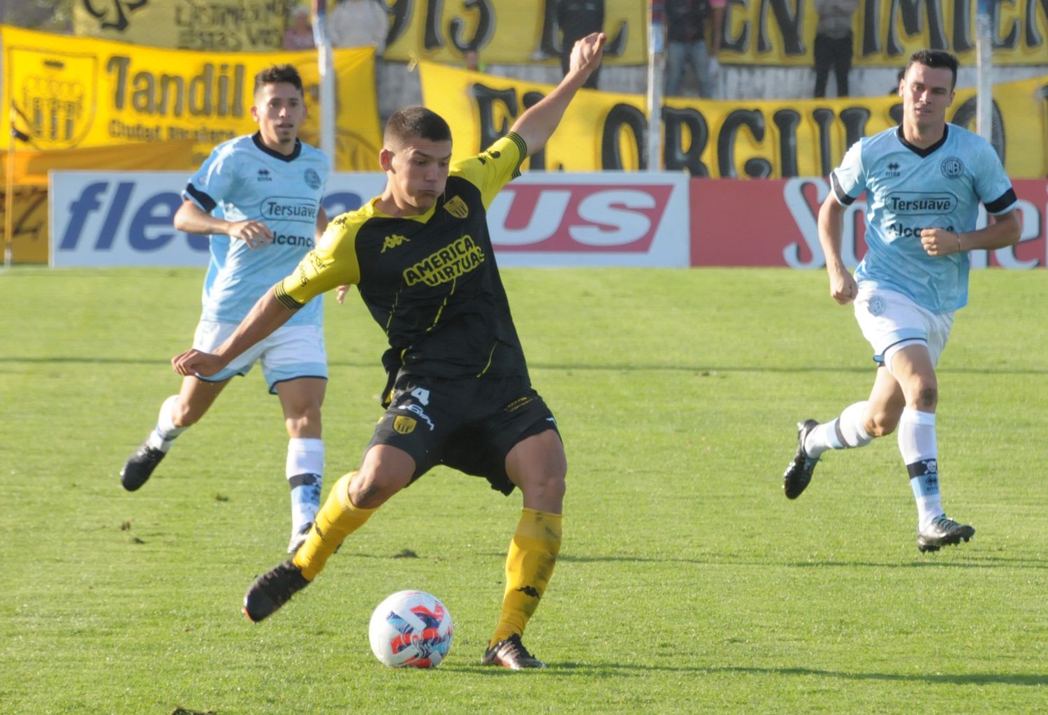 Lucas Vallejo, en la derrota del lunes ante Belgrano.