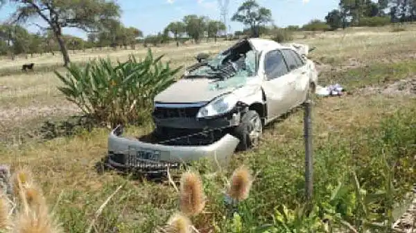 Pareja mayor regresaba  desde Concordia y volcaron  en la Ruta 14 