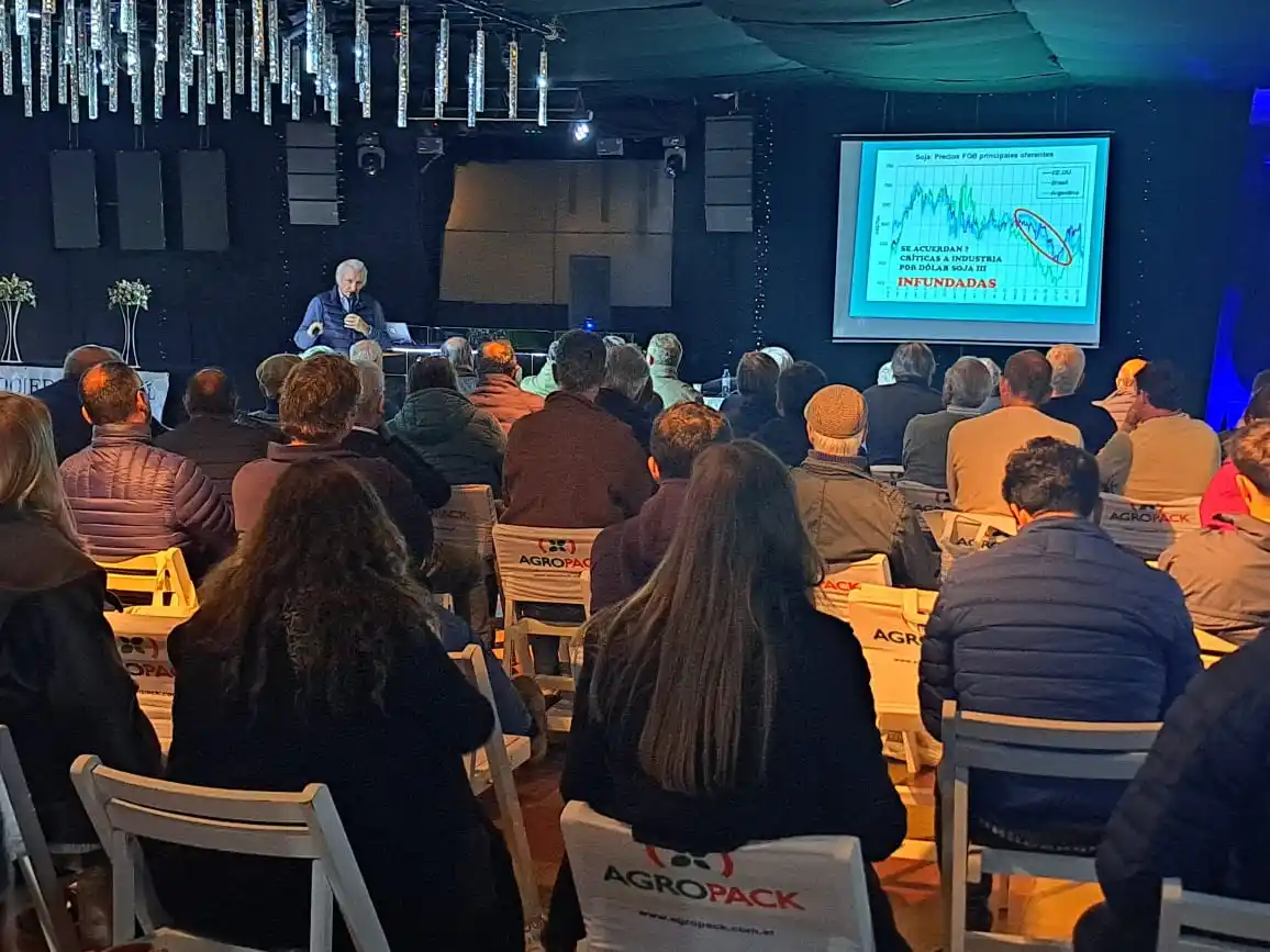 Disertación y debate. Sobre girasol en la Sociedad Rural de Necochea