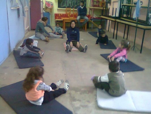 “Madres Cuidadoras” trabajan en el desarrollo psicomotor de los niños