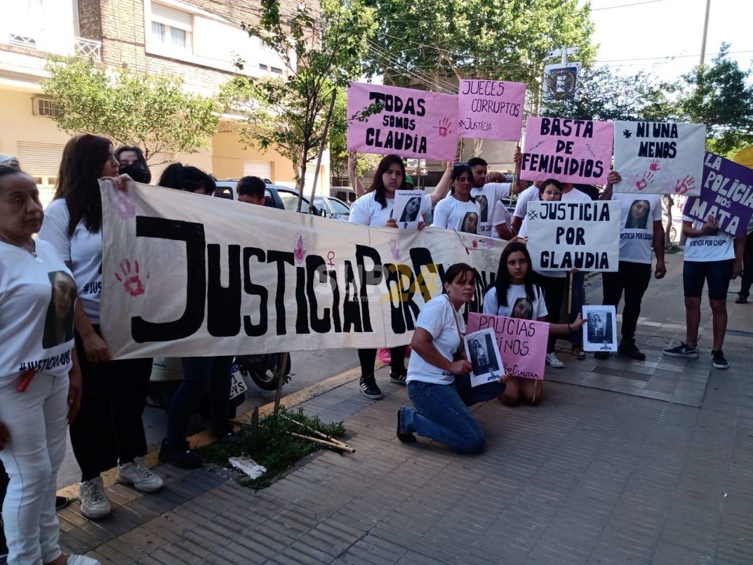 Venado Tuerto: reclamo frente a Tribunales por el femicidio de Claudia González