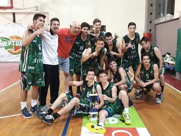 Racing venció a Neptunia y se quedó con el Asociativo U15