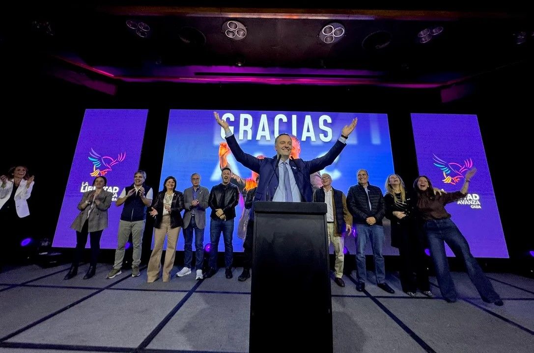 Manuel Adorni en las elecciones Caba 2025.