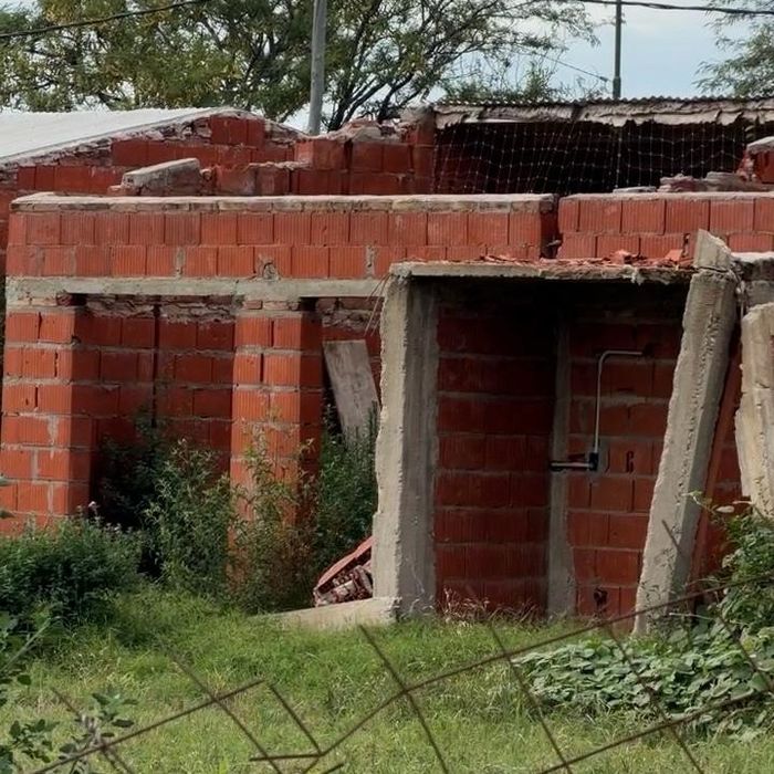 definiciones por la paralización de 28 viviendas en barrio 2 de Abril - 2