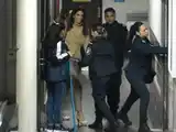 La jueza Julieta Makintach, junto a efectivos policiales.