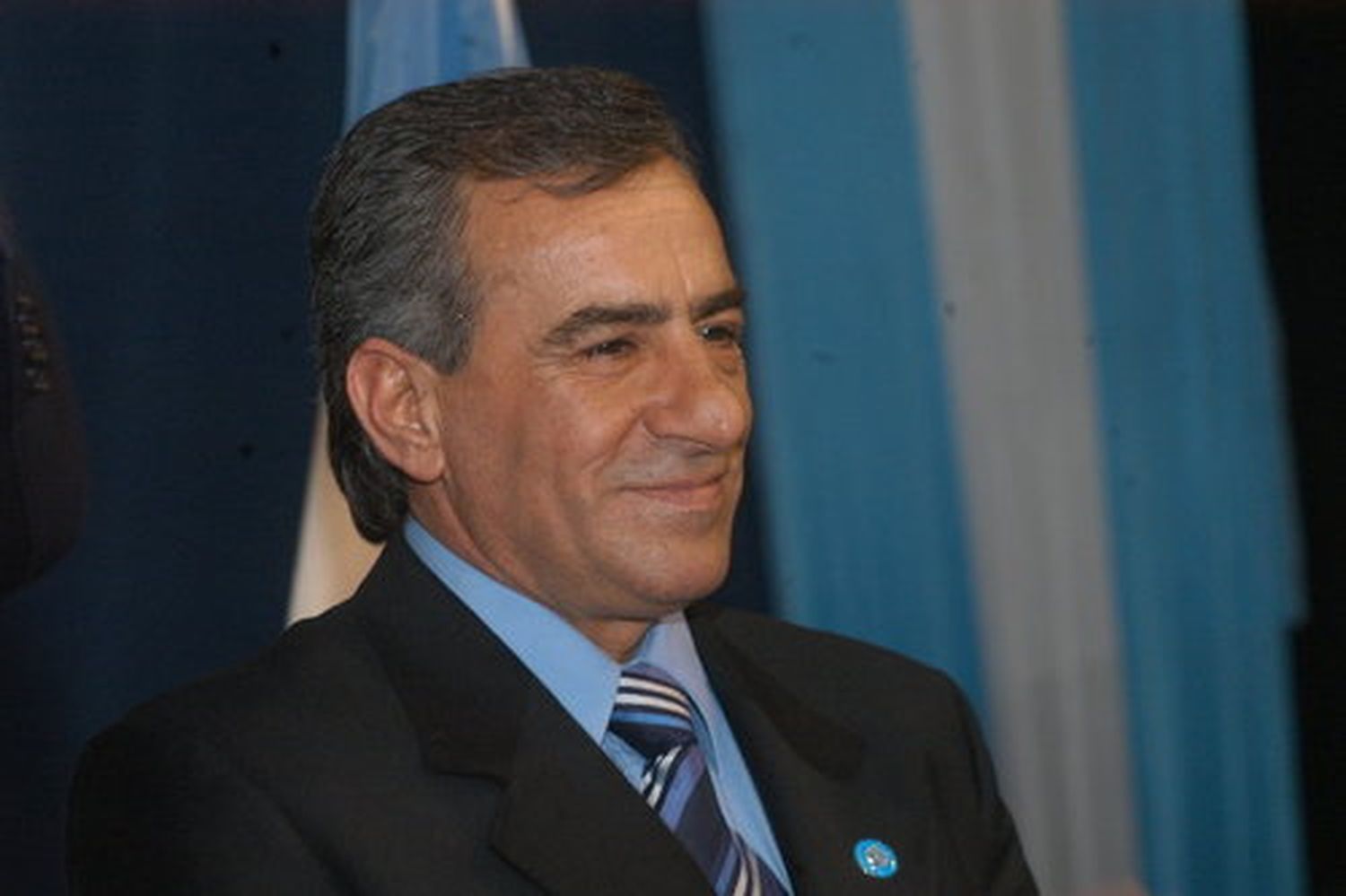 Elecciones 2013: Cariglino ironizó con Scioli y pidió "que se ponga la Provincia al hombro"