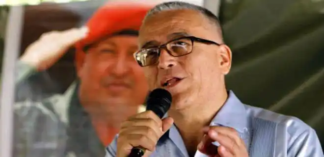 Sacerdote Numa Molina da positivo al COVID-19