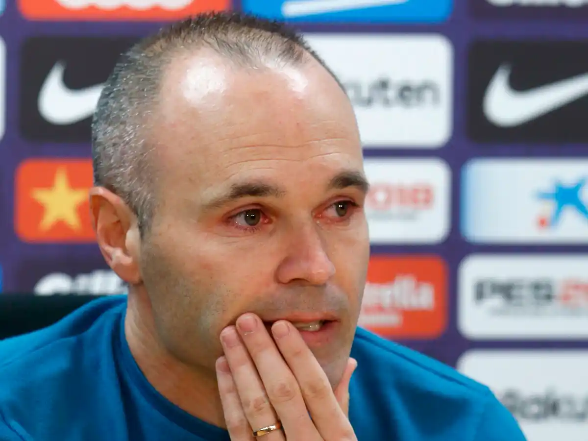 Iniesta, entre lágrimas, se despidió del Barsa
