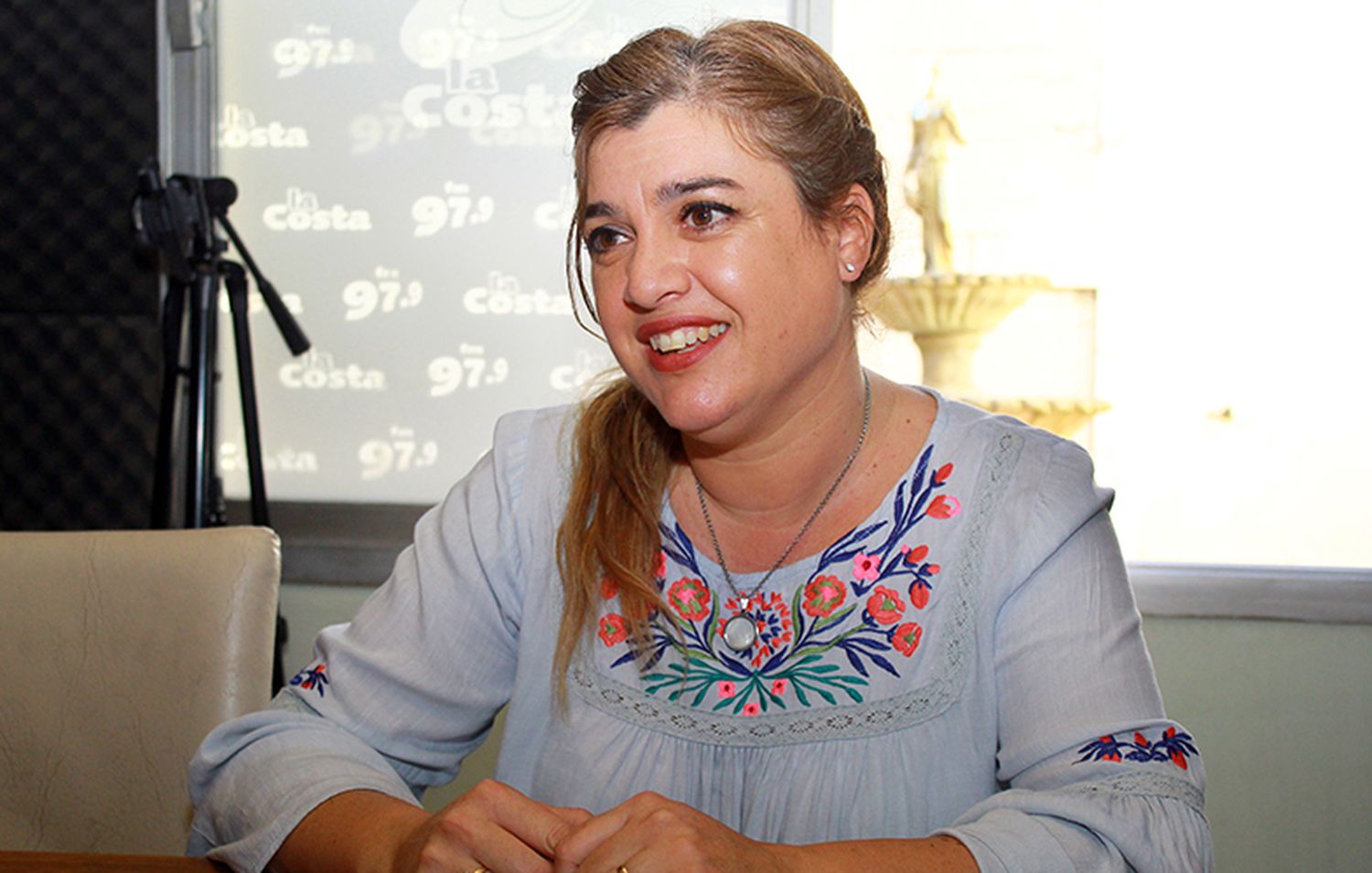 “Maquillar lleva un proceso y yo  lo disfruto en cada momento”