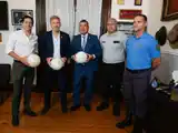 El Servicio Penitenciario entrerriano presentó la pelota “Torreón”, producida en unidades penales