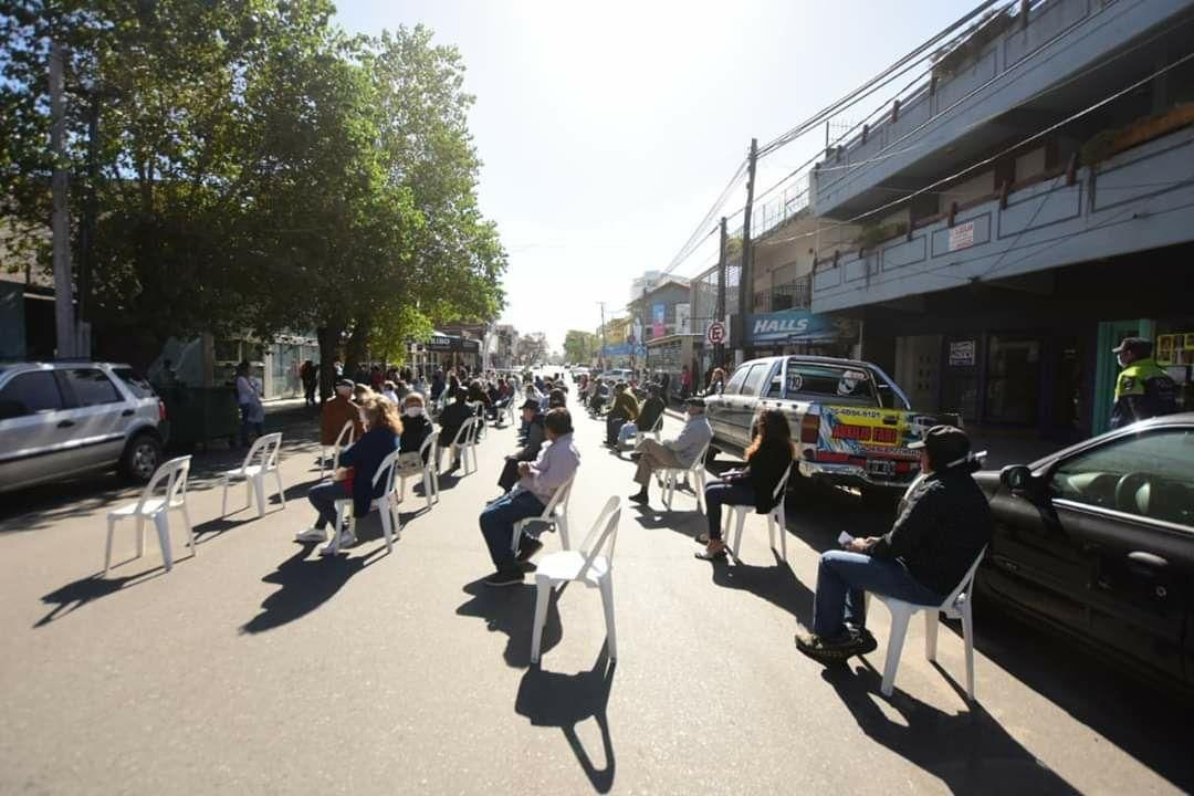 ¿Qué actitud tomaron los intendentes bonaerenses ante el caos bancario?