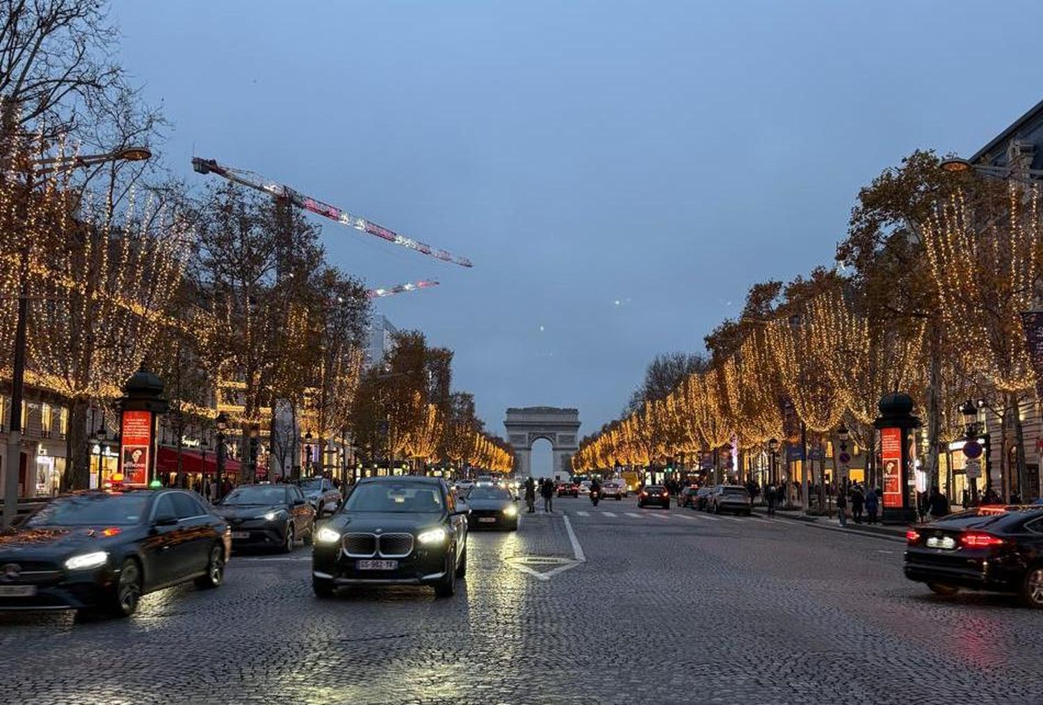 Les Champs-Élysées- París-