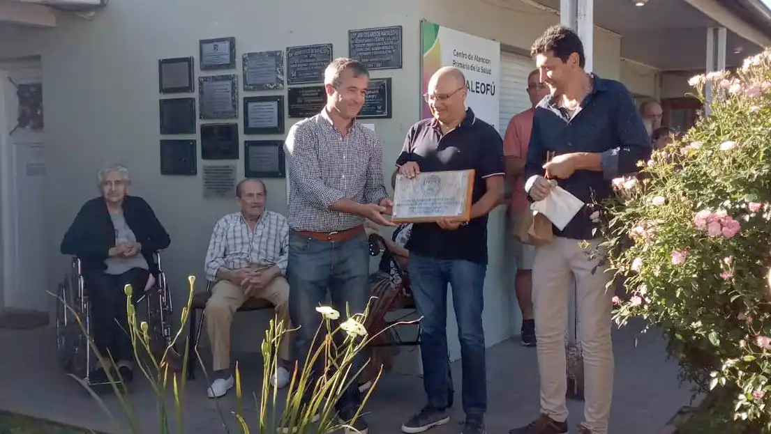 Celebraciones. En Napaleofú por sus 110 años de historia.