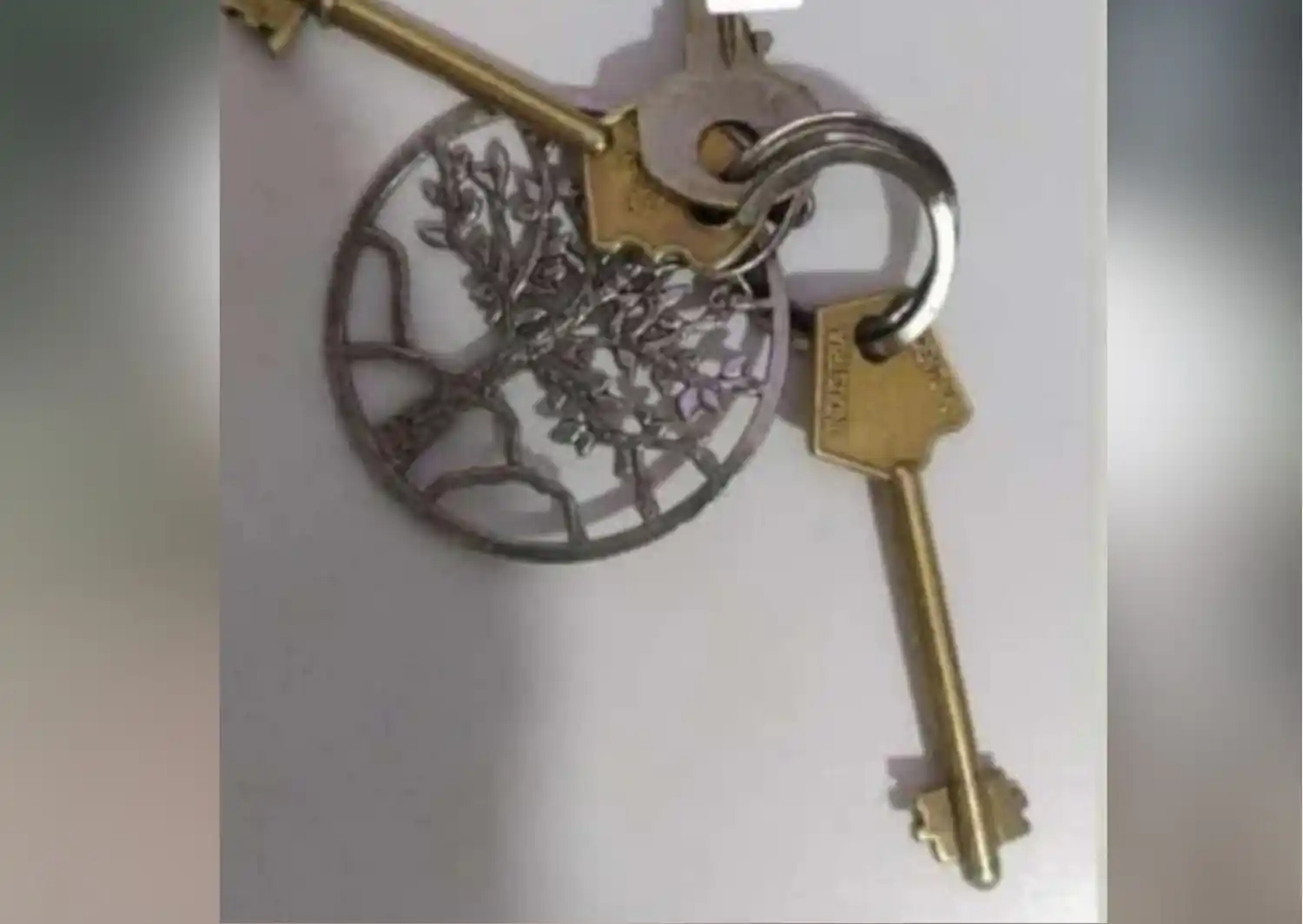 Encontraron estas llaves en calle Gomendio