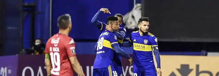 Boca goleó y pasó a octavos de final