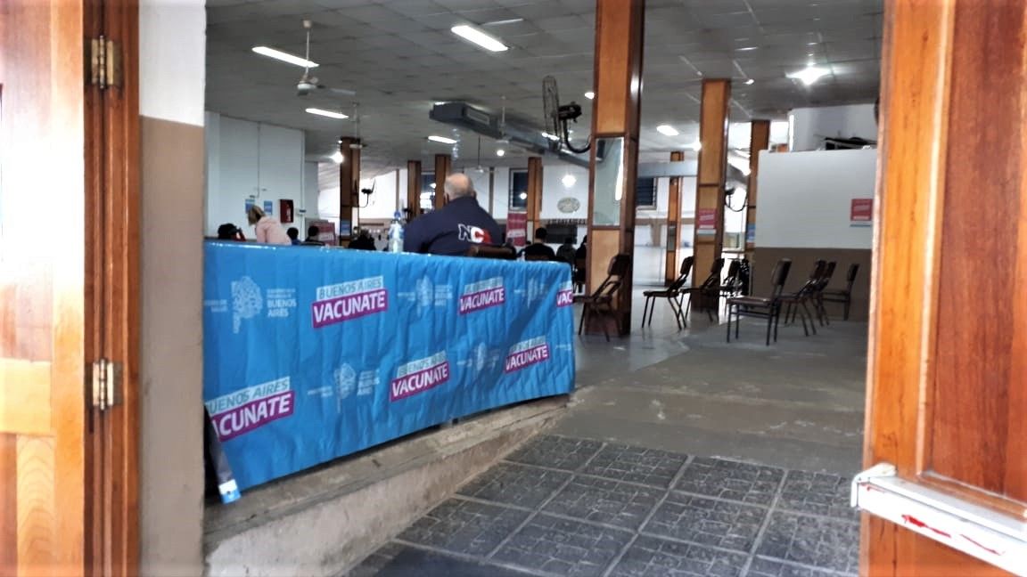 Vacuna contra el coronavirus: más de 20 mil personas que tienen segunda dosis no se aplicaron la tercera en San Pedro