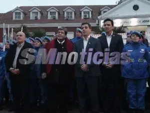 Con guiño para Cambiemos Ishii encabezó  egreso de la Policía Local 