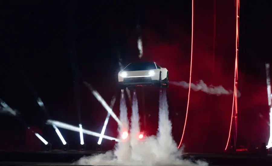 Volver al futuro: Tesla sorprendió con la presentación de un "auto volador"