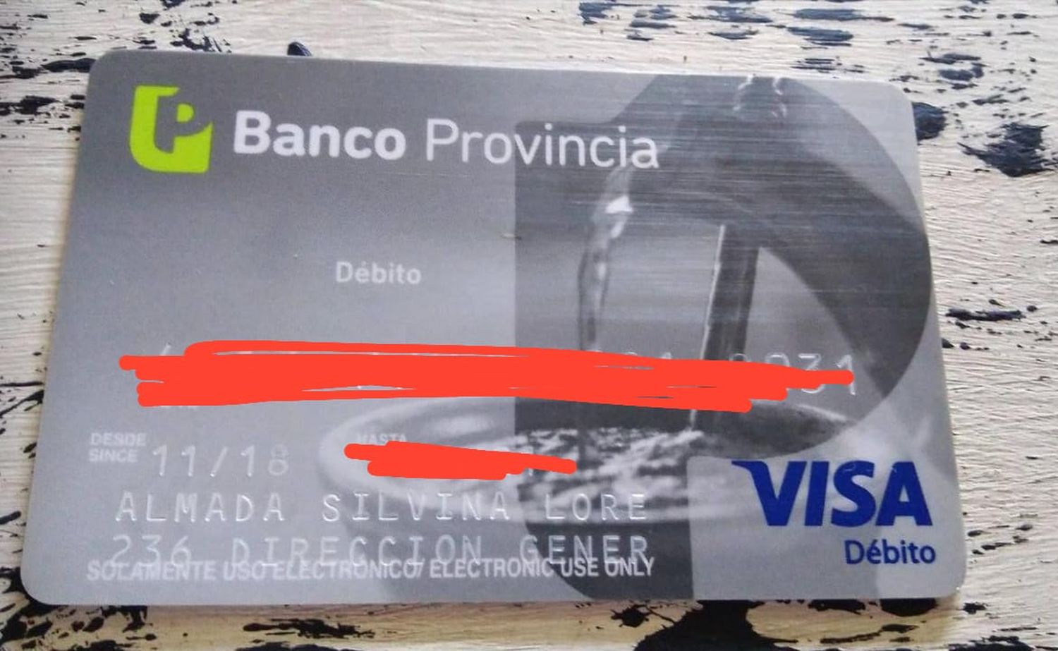 Cinthia encontró una tarjeta