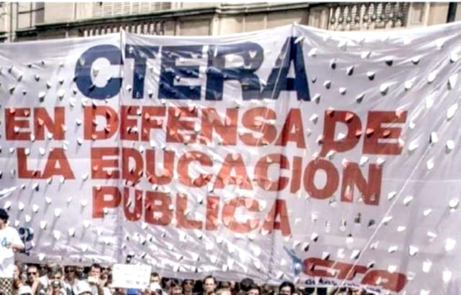 CTERA advierte que el presupuesto 2025 reducirá un 50% los programas educativos