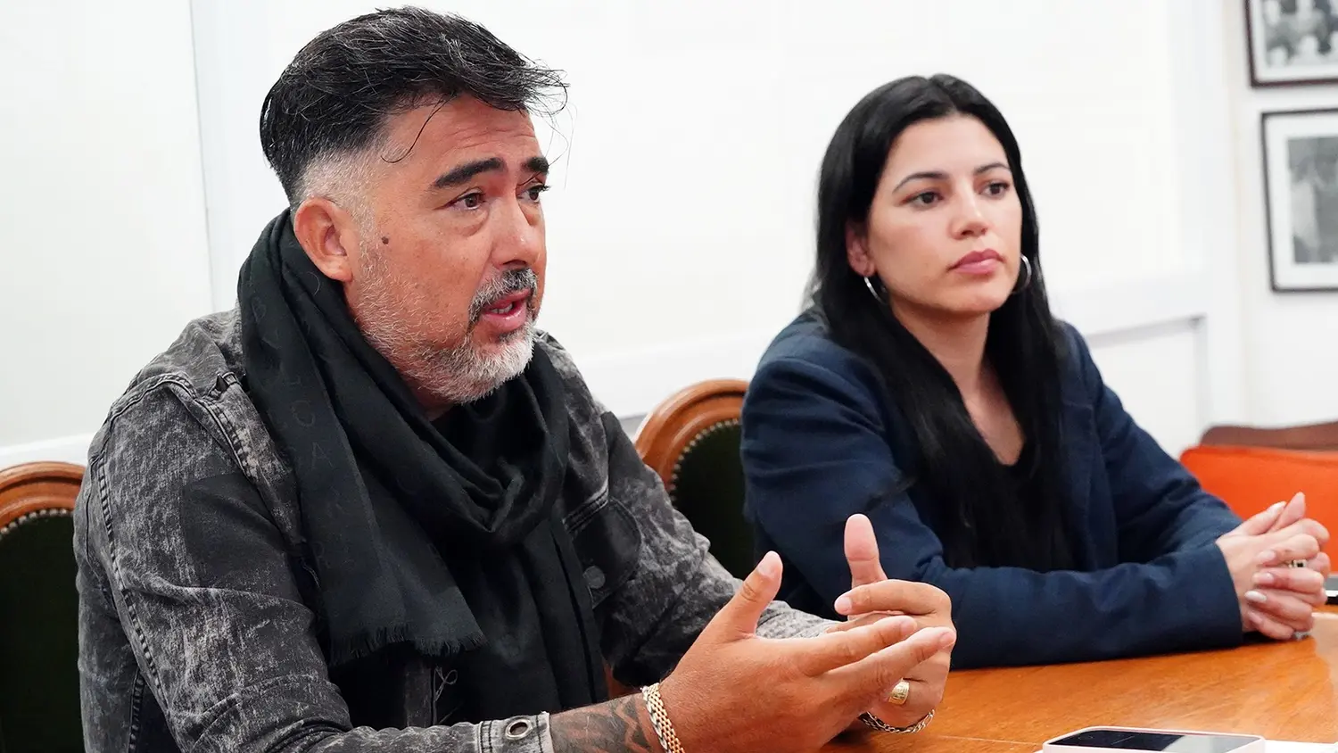 Iván Giménez y Virginia Giudicatte. En las instalaciones de Ecos Diarios