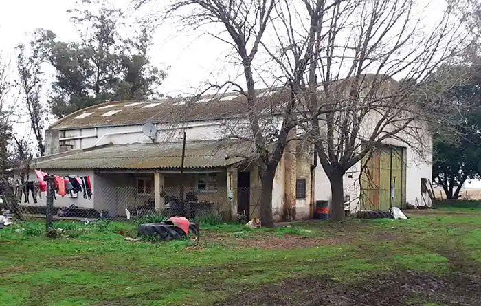 No aparece el auto robado del campo “Aguila Blanca”